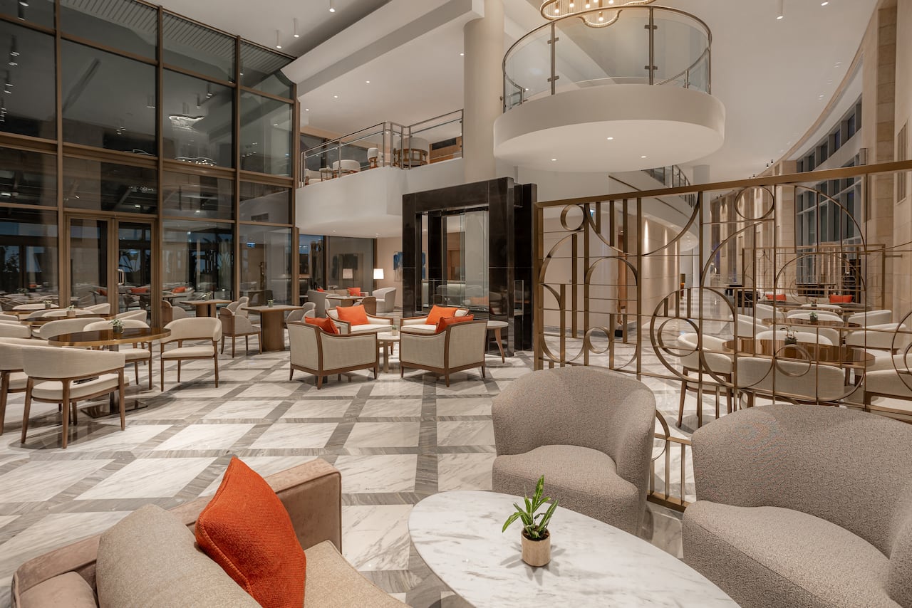 Le Cafe Lobby Lounge